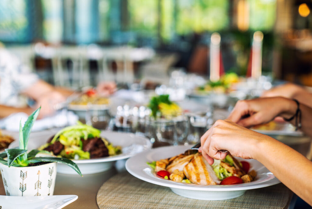 A Food Lover’s Guide to Nowadoga: Where to Eat and Savor in Irondequoit’s Tastiest Neighborhood